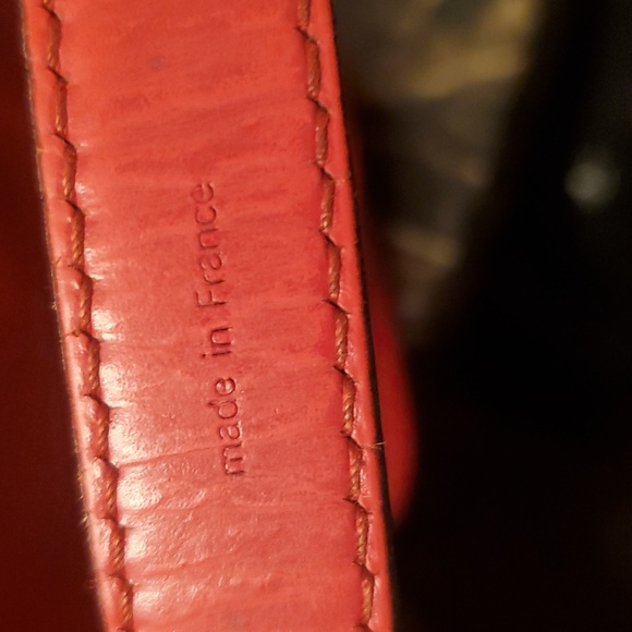 Louis Vuitton Never Empty Epi Leather Bucket Bag - Picture 7 of 14